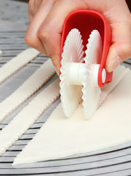 Pie Crust Cutting Wheel